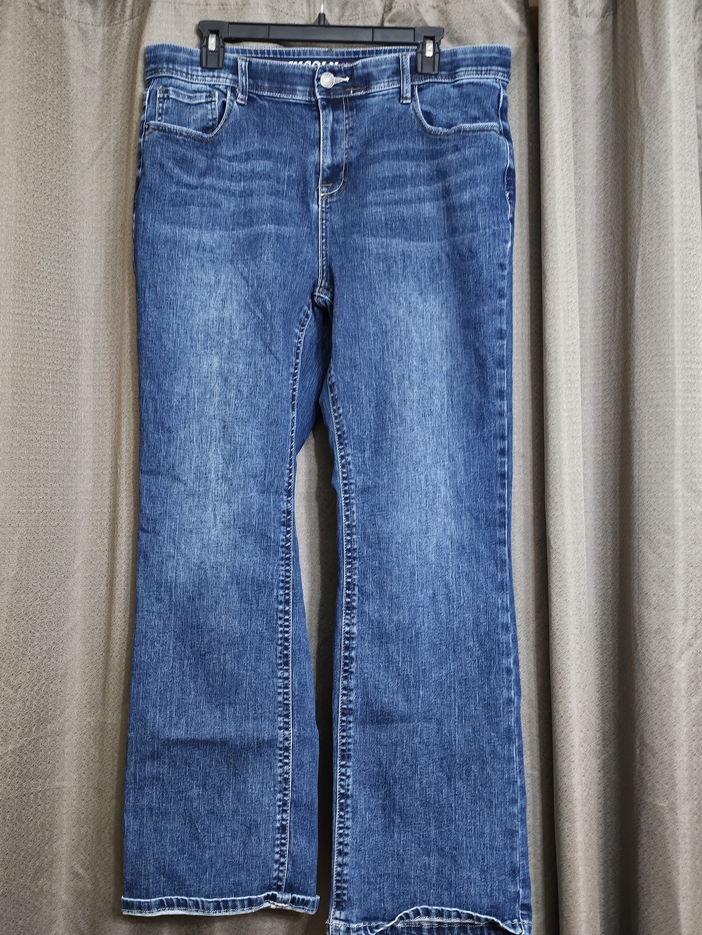Women's Wide Leg Jeans in Medium Blue Wash